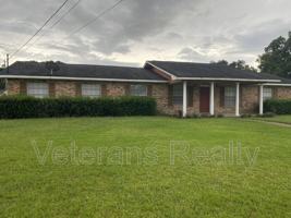 featured image of 2411 Sunkist Country Club Rd