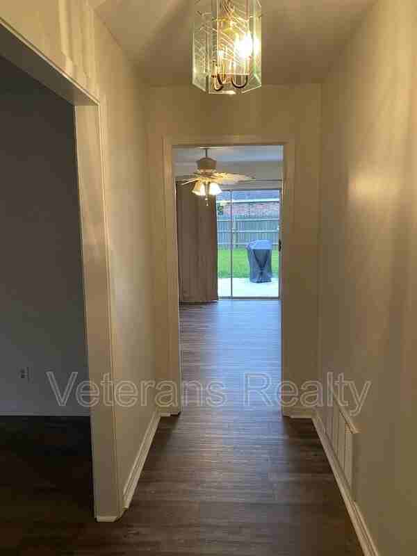 2411 Sunkist Country Club Rd - Photo 2 of 24