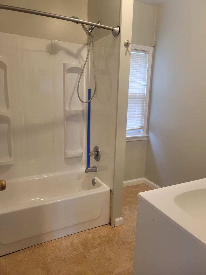 1087 Commonwealth Blvd - Photo 6 of 8