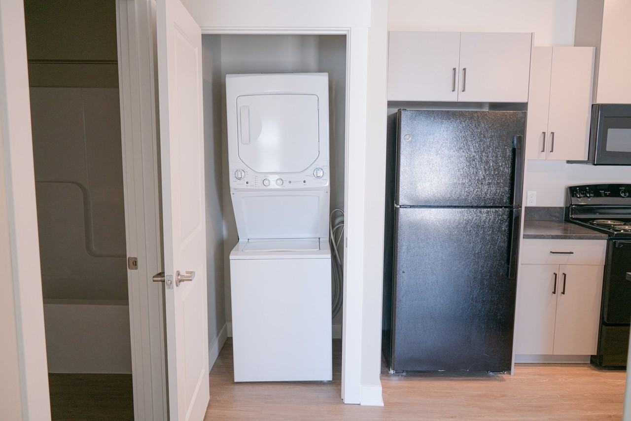 2151 Heyboer Dr - Photo 2 of 18