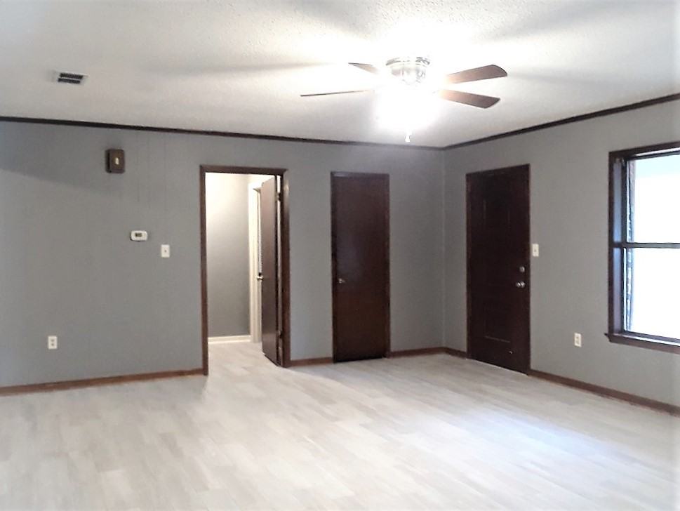 8 Malcolm Mixon Rd - Photo 3 of 23