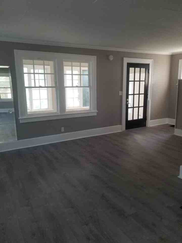 309 Curlew St - Photo 2 of 13