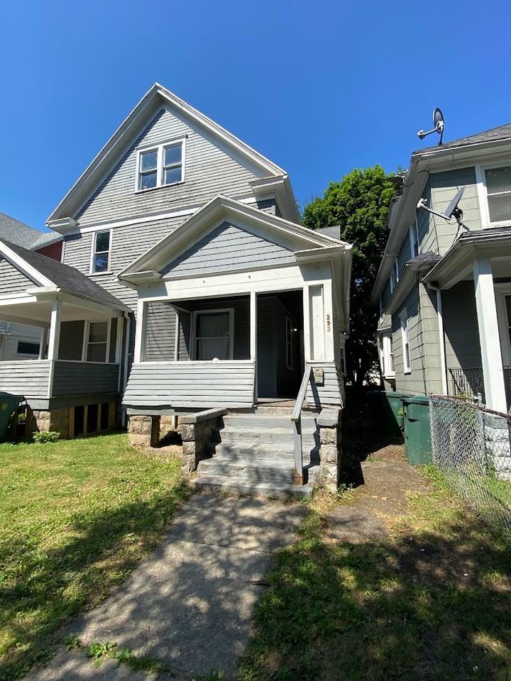 293-295 Kenwood Ave - Photo 2 of 15