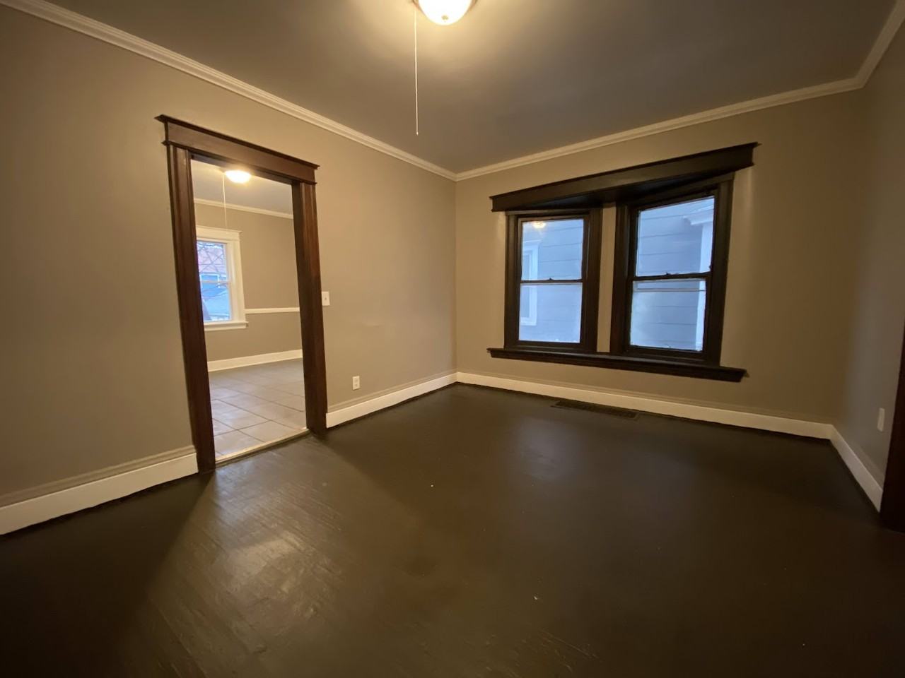 293-295 Kenwood Ave - Photo 5 of 15