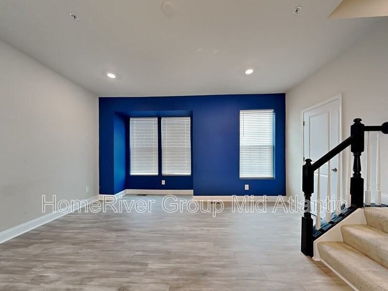 1208 Fenwick Rd - Photo 2 of 29