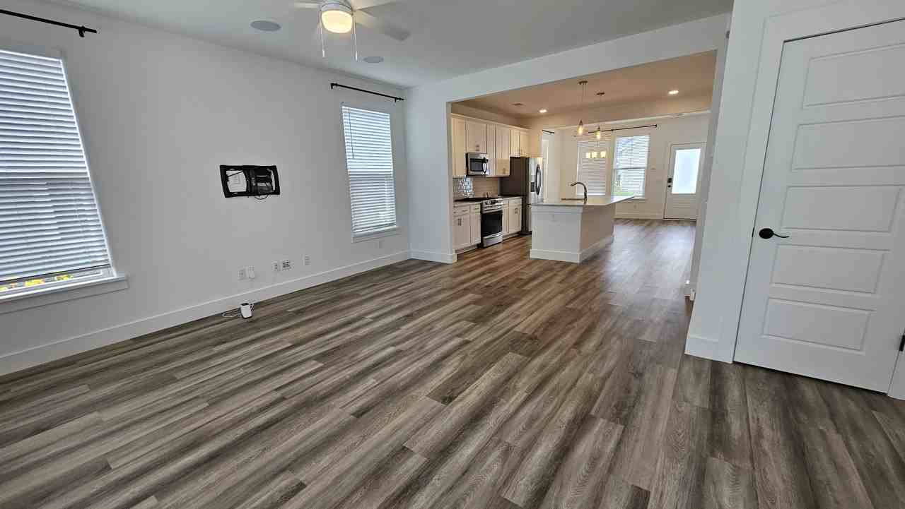 211 Winding Branch Dr - Photo 3 of 28