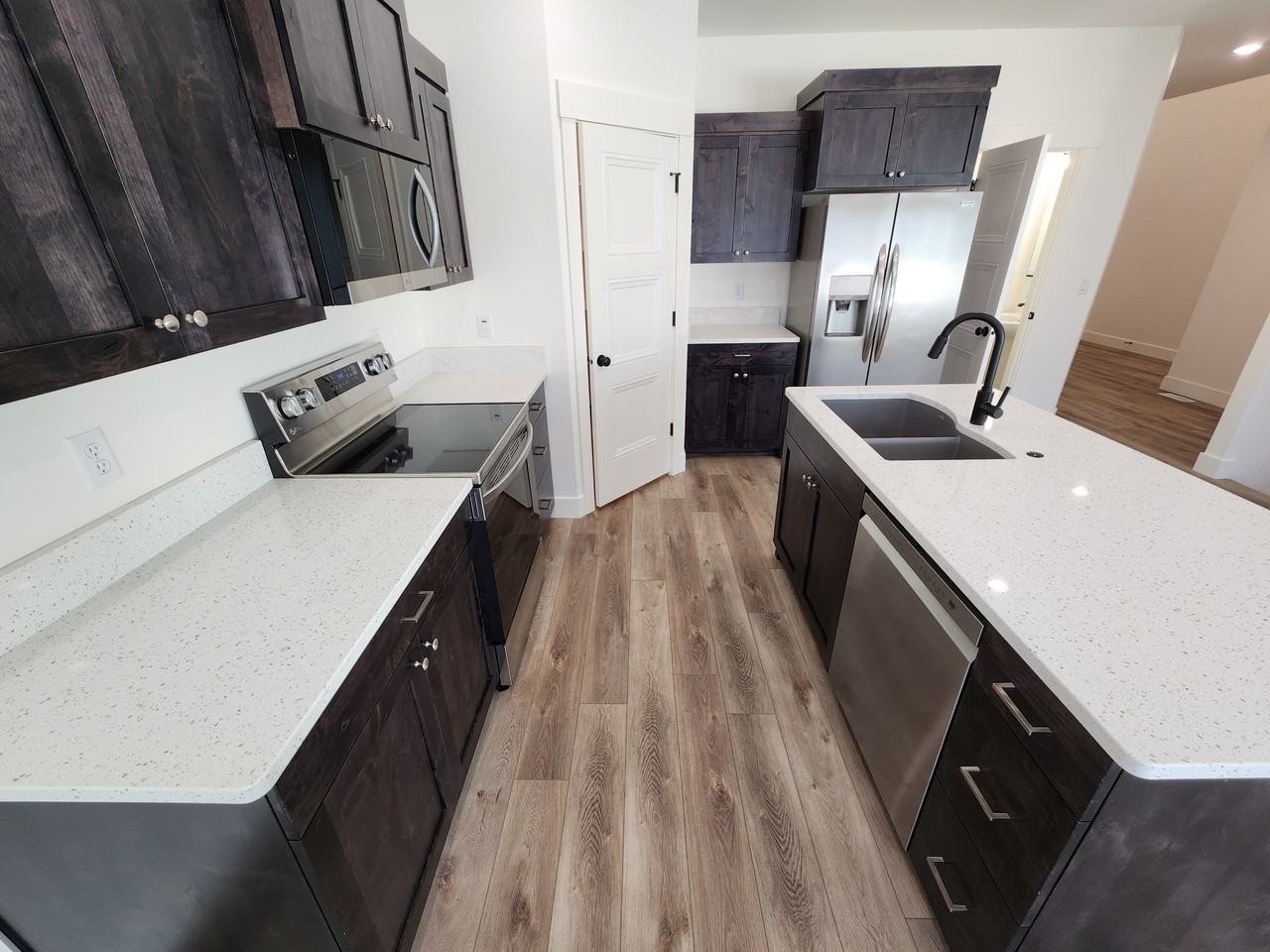 3028 Malakai Ct - Photo 7 of 19