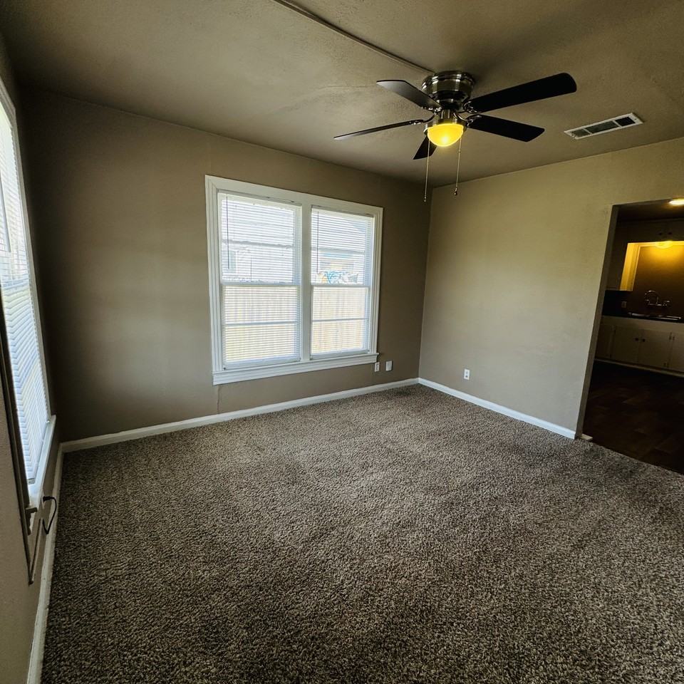1808 N 19th St - Photo 2 of 13