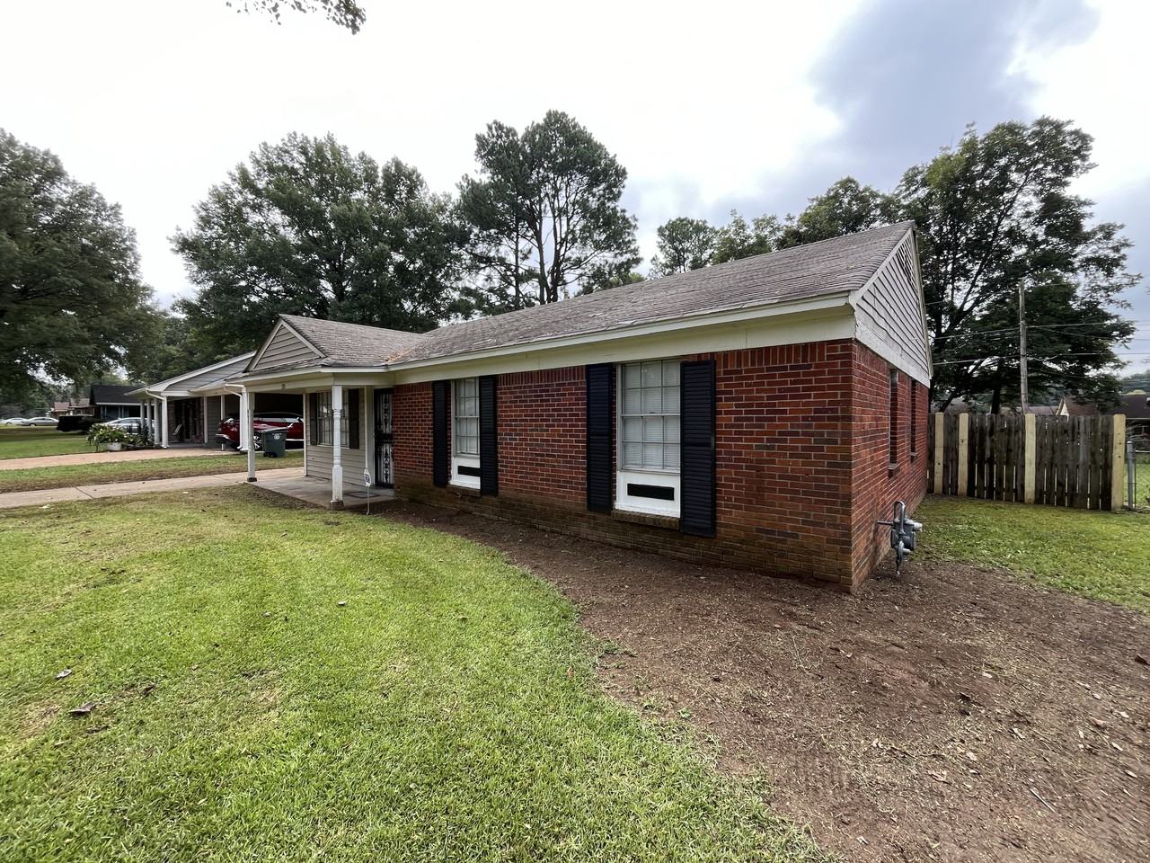 1311 Abernathy Rd - Photo 2 of 20