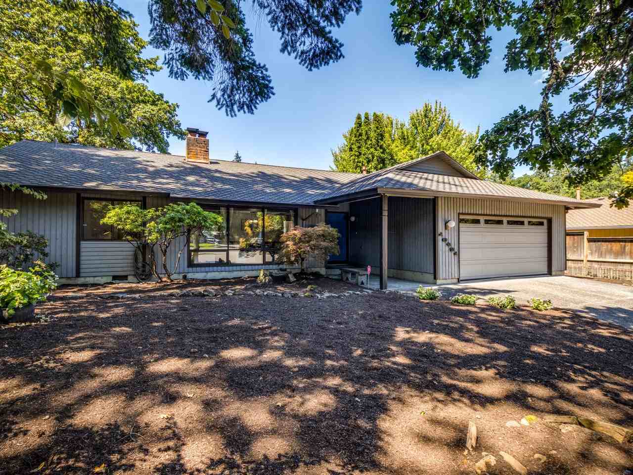 18421 Indian Creek Dr - Photo 2 of 40