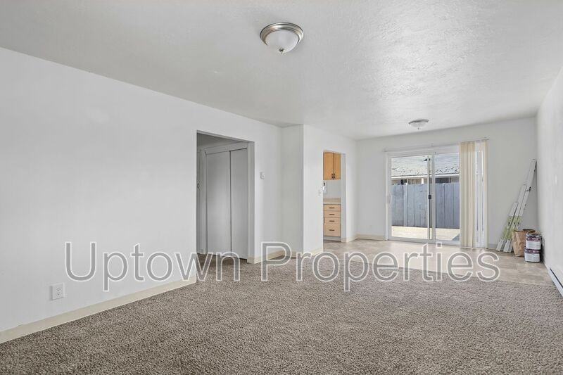 130 N 4th Ave #16 - Photo 3 of 14