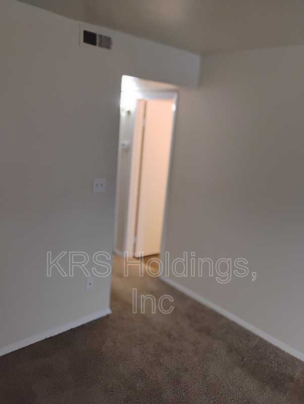 1231 Nelson St #C - Photo 6 of 8