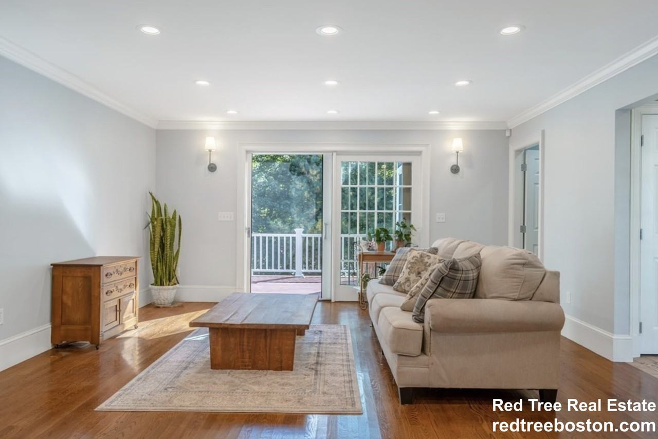 42 Chandler Pl - Photo 2 of 26