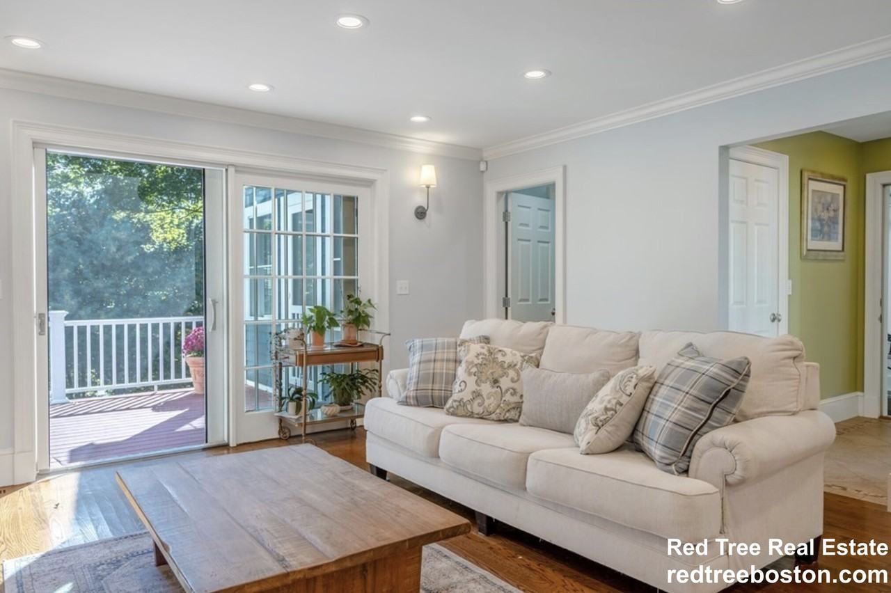 42 Chandler Pl - Photo 3 of 26