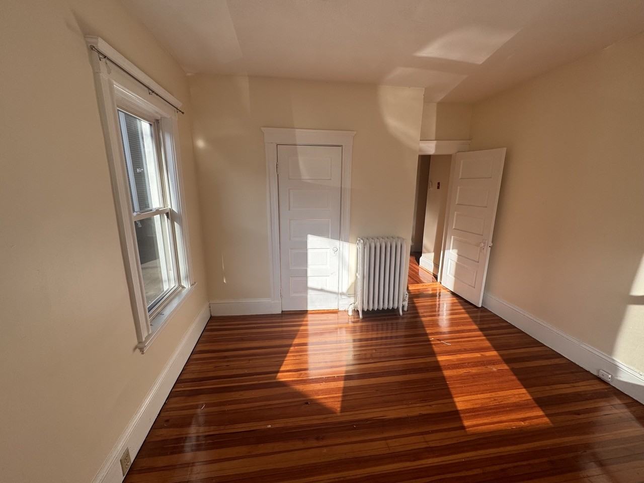 44 Wilson Ave - Photo 5 of 22