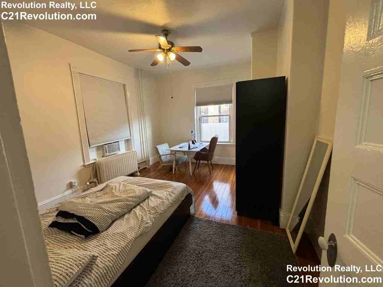 27 Peterborough St #8 - Photo 6 of 7