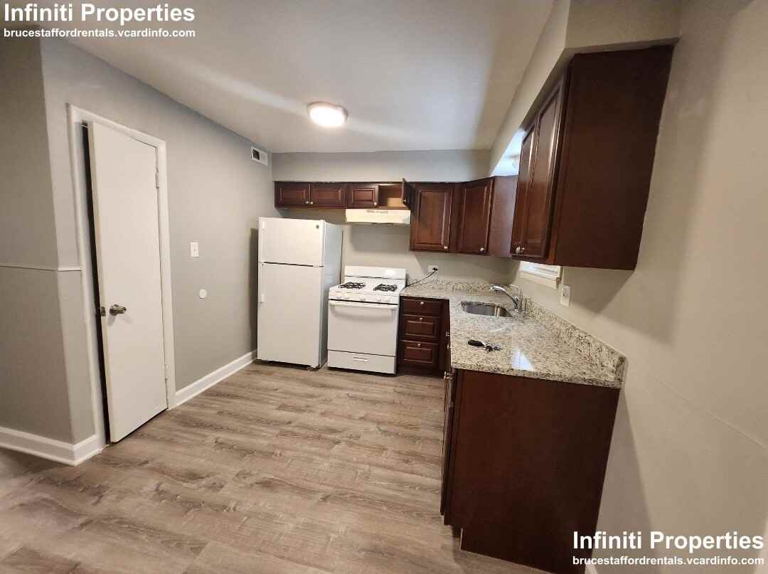 392 Hickory St #2E - Photo 5 of 7