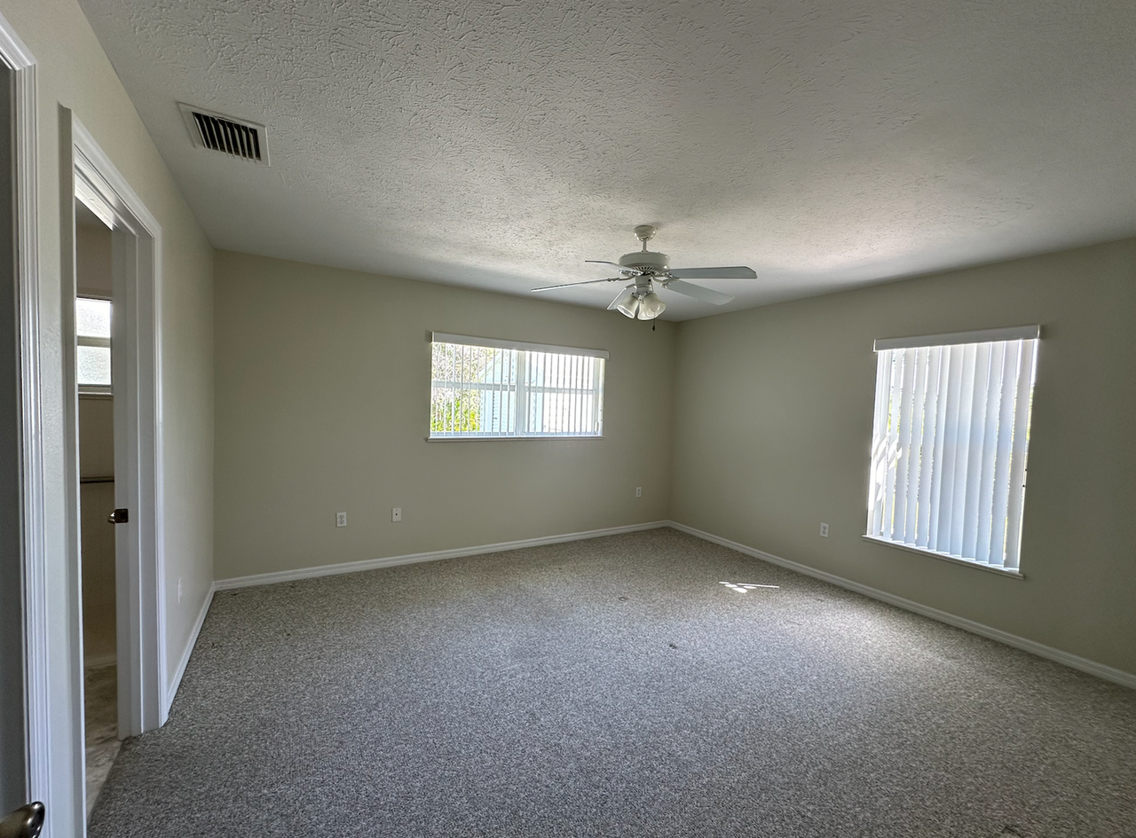 3208 Lockman - Photo 2 of 8