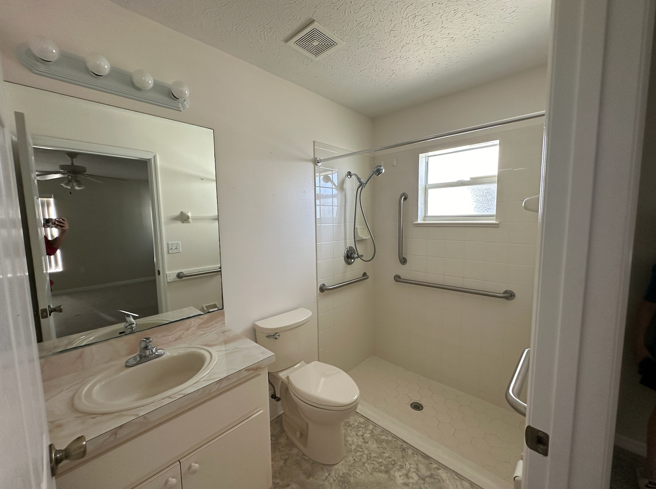 3208 Lockman - Photo 3 of 8