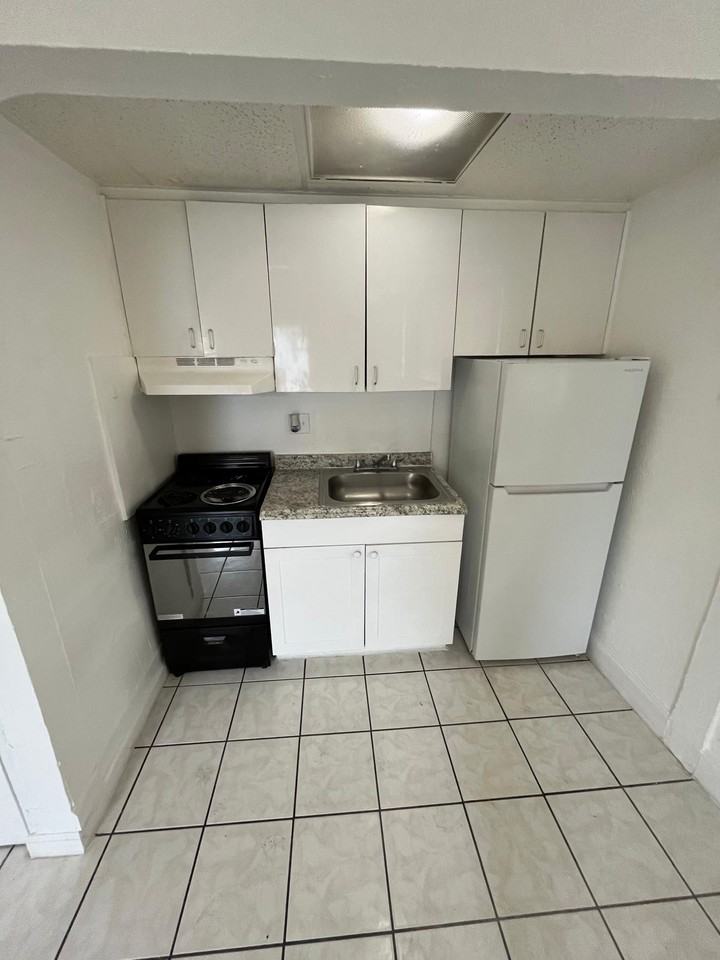 Aven Florida - Photo 3 of 7