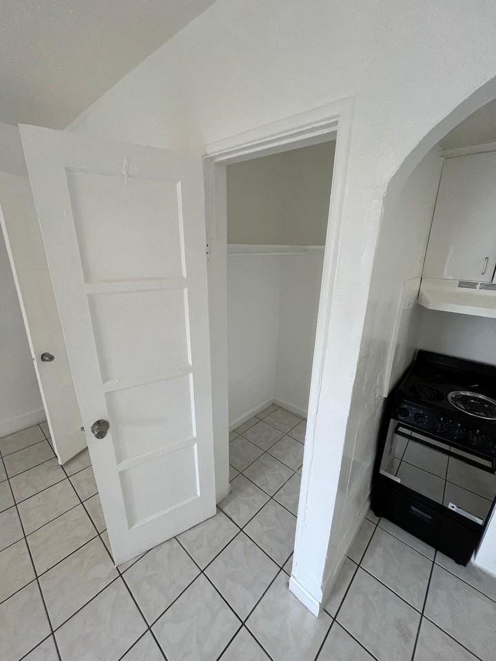 Aven Florida - Photo 4 of 7