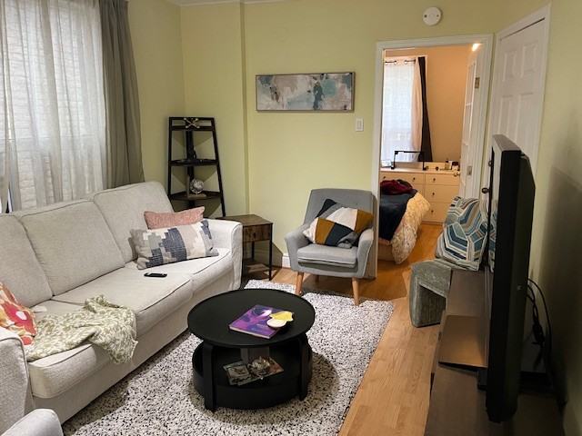 59 Moberly Ave - Photo 5 of 10