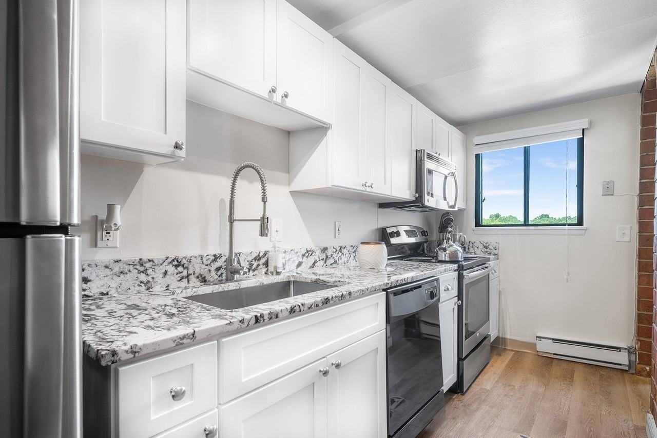 Concierge Rocky Hill - Photo 7 of 31