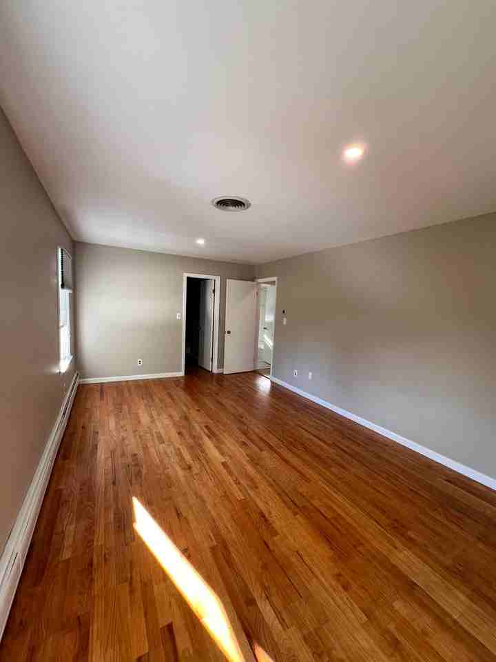 32 East Grand Avenue - Photo 3 of 28