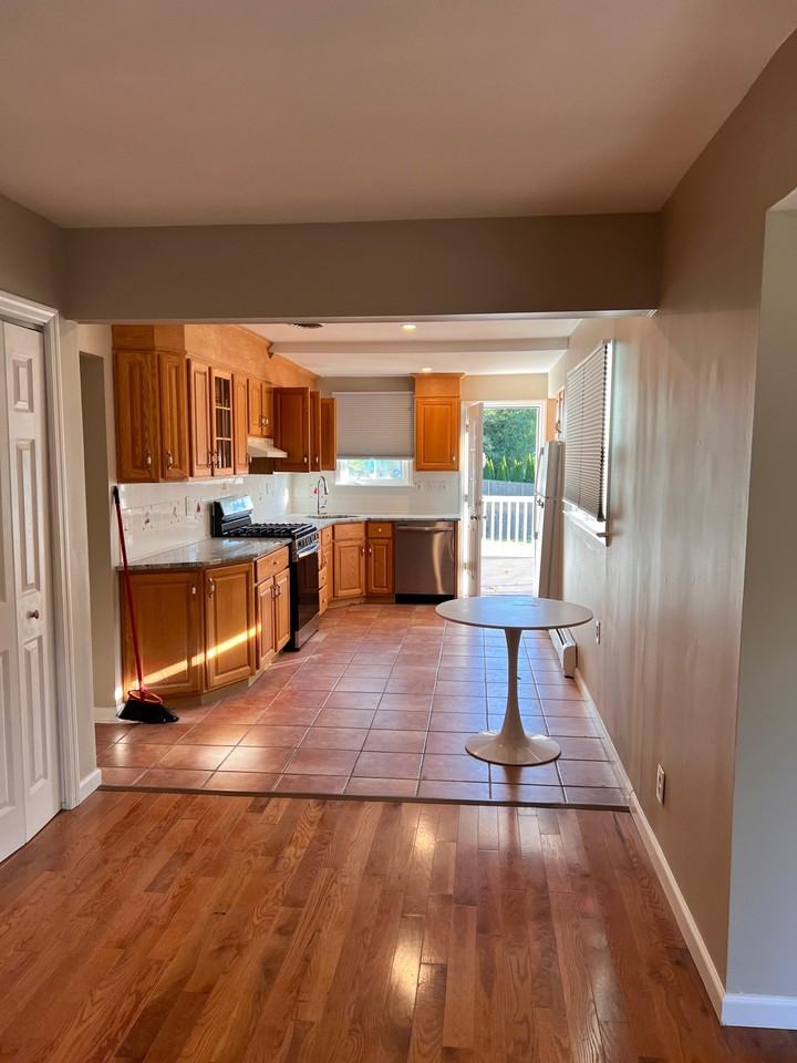 32 East Grand Avenue - Photo 2 of 28