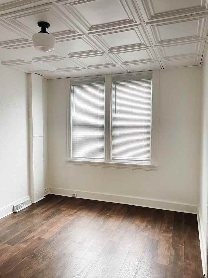 544 Locust St - Photo 2 of 19