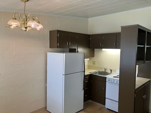837 Avenue C #F - Photo 2 of 8