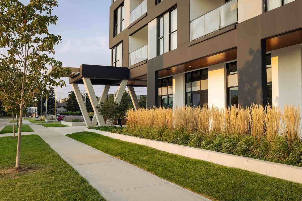 Sofia Yorkville - Photo 5 of 19