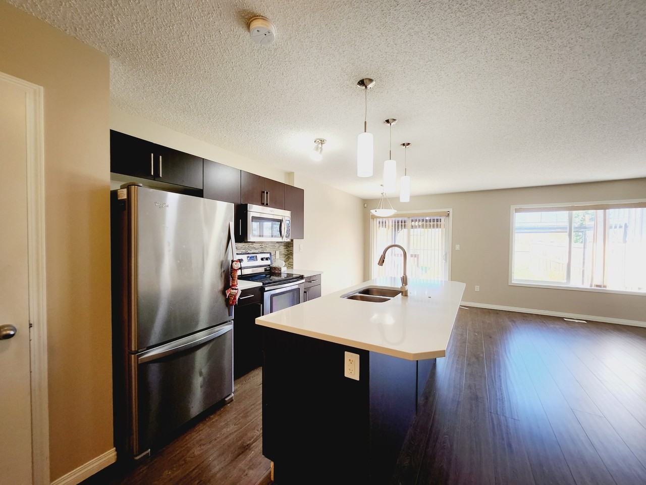 2170 67 St Sw - Photo 3 of 26