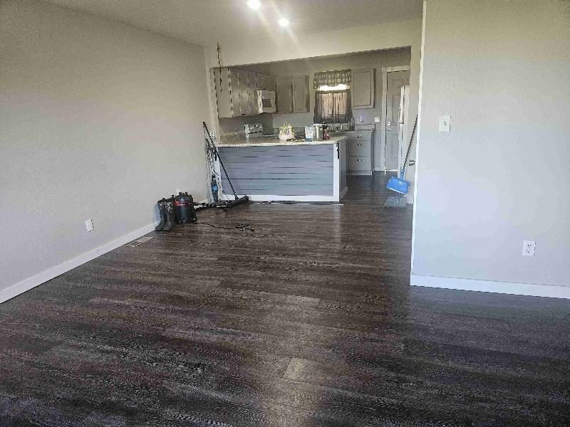 532 W North St - Photo 2 of 15