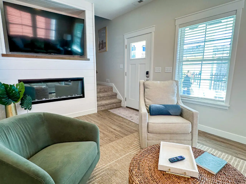 821 W Bank Rd - Photo 3 of 19