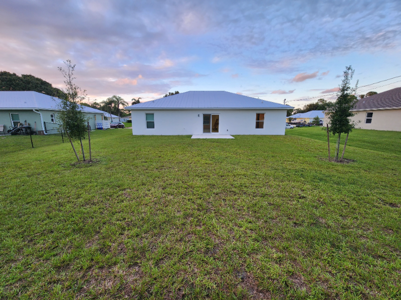 1115 18th St Sw - Photo 3 of 10