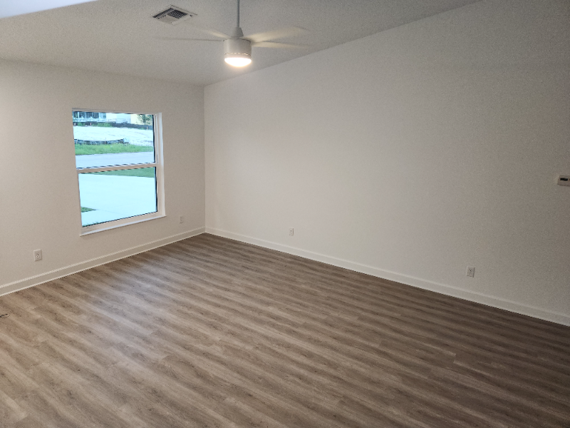 1115 18th St Sw - Photo 5 of 10