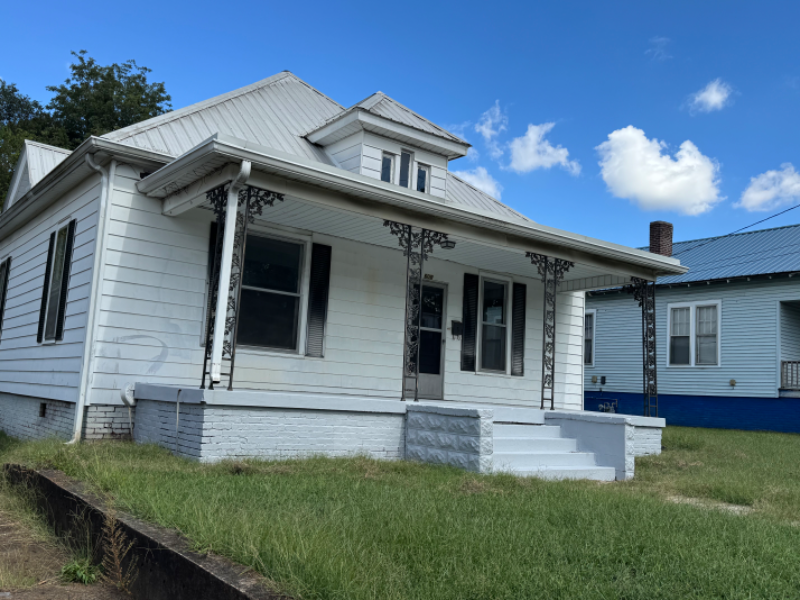 609 W Wood St - Photo 2 of 13