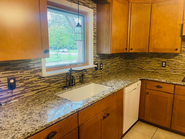 401 E 56th St - Photo 2 of 20