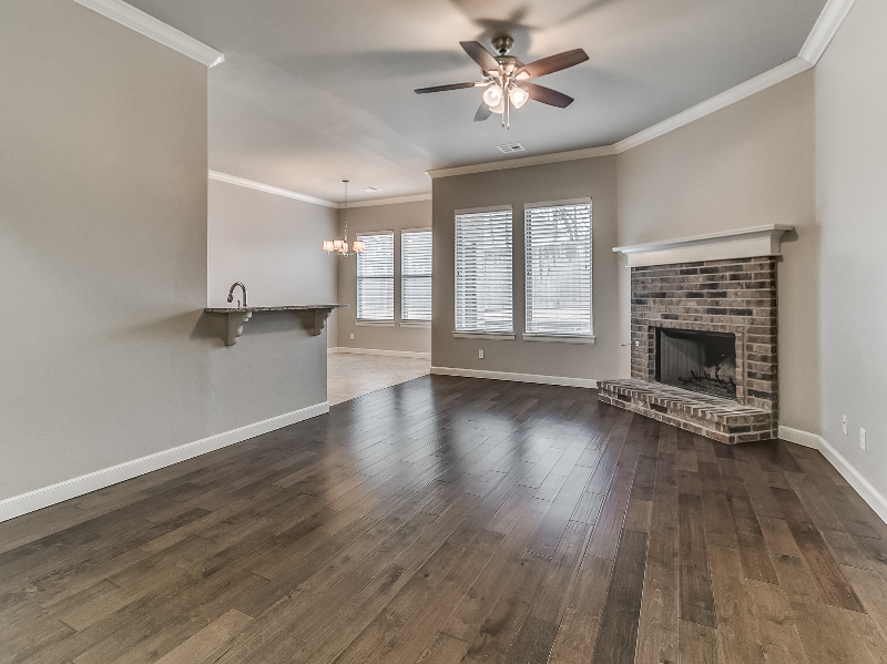 2732 Pacifica Ln - Photo 7 of 20