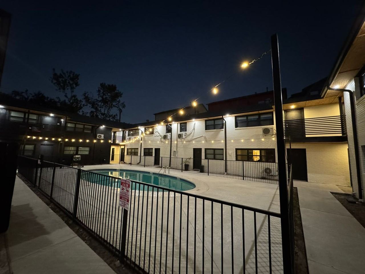 The Block At Montrose - Photo 6 of 50