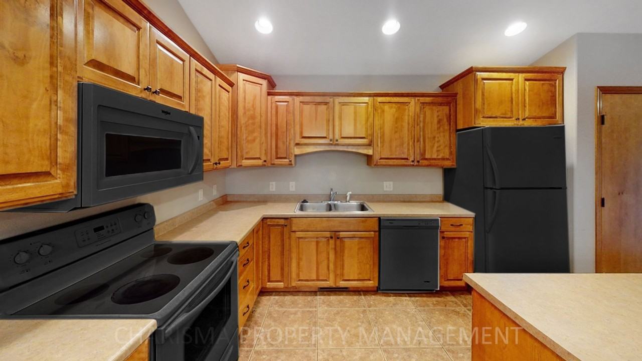5503 W Rebecca St - Photo 5 of 30