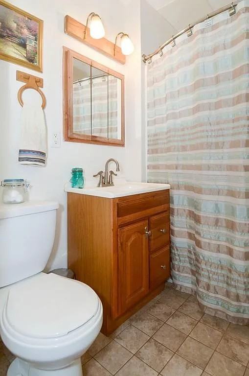 91 Essex St #91 - Photo 3 of 17