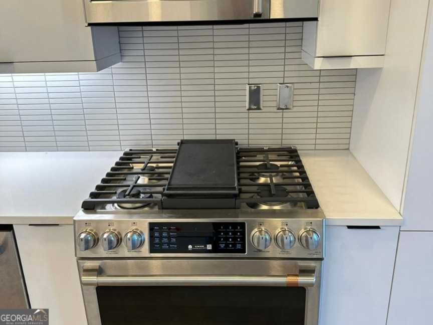 346 Peters St Sw #208 - Photo 4 of 15