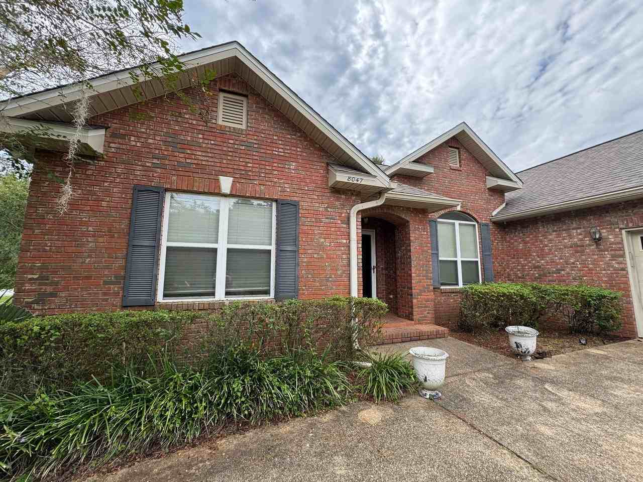 8047 Longmeadow Dr - Photo 3 of 23