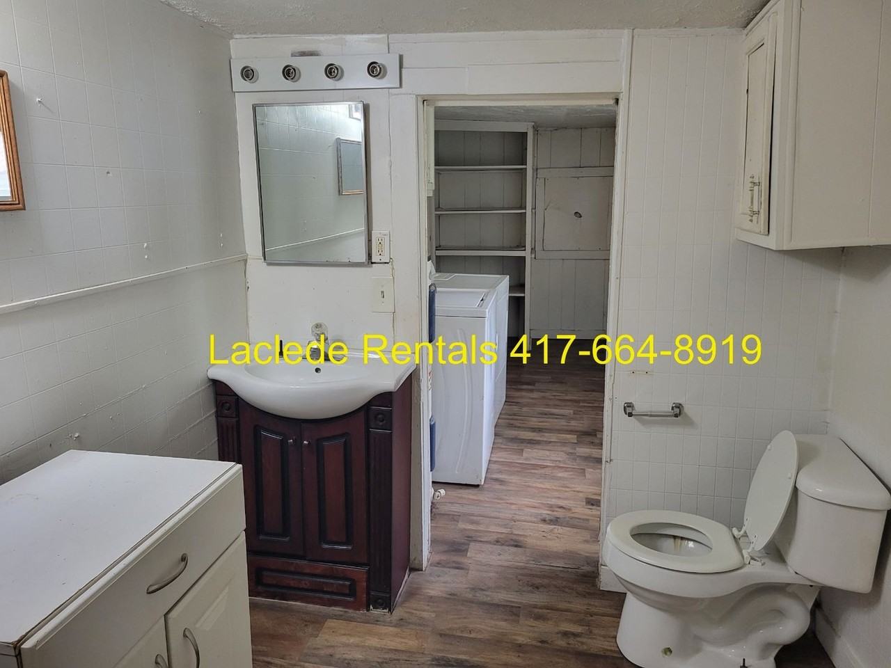 540 Center St - Photo 7 of 8