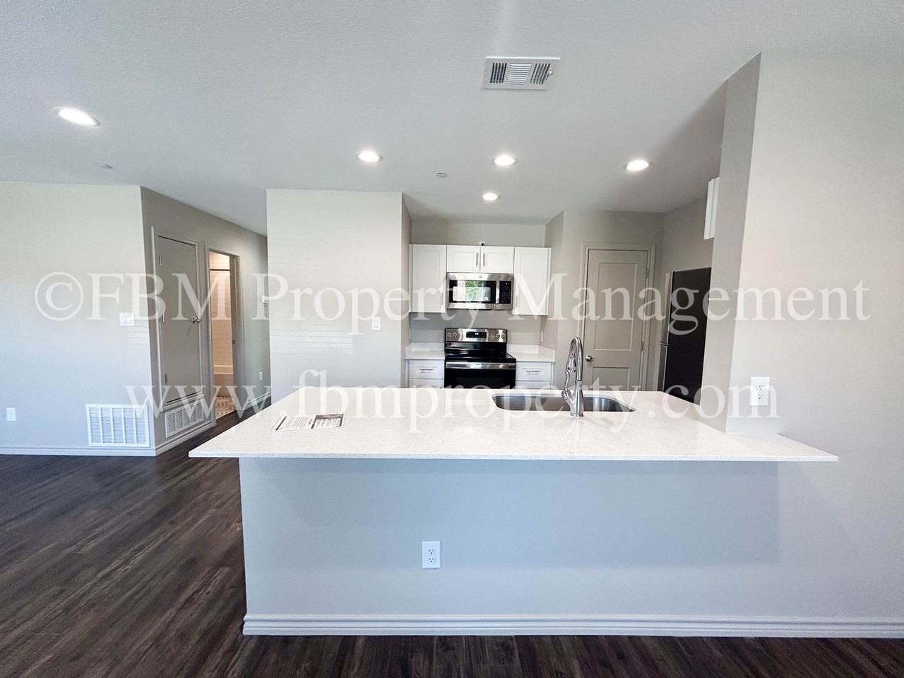 1203 North Clay Street #512 - Photo 7 of 19