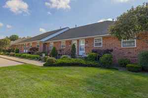 featured image of 4601 4601 - 4643 Idyllbrook Village Dr.