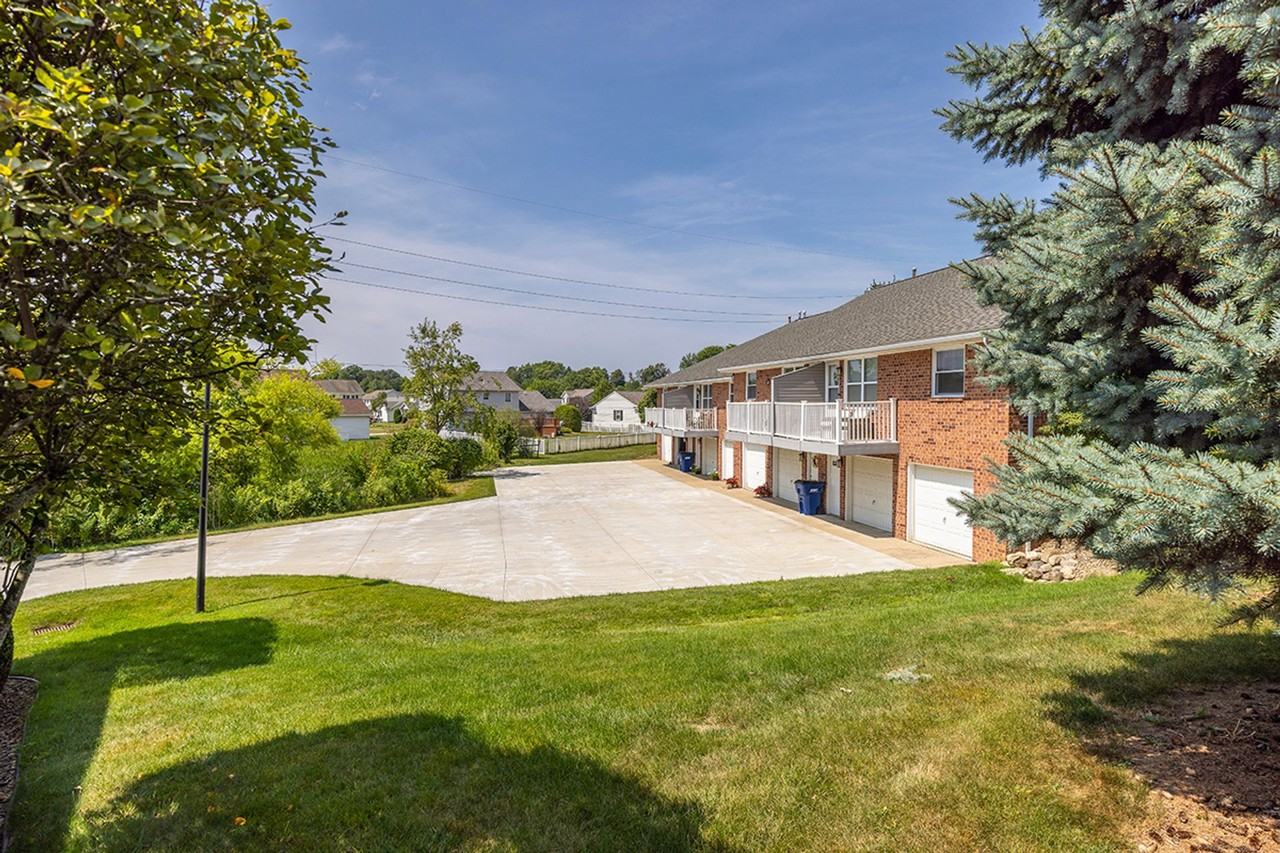 Idyllbrook Village - Photo 3 of 21