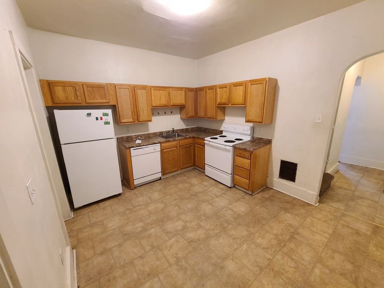 3418 Bates St - Photo 3 of 17